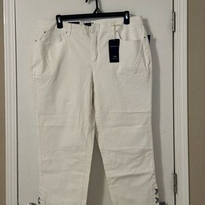 Charter Club Off-White Straight Leg Ankle Pants